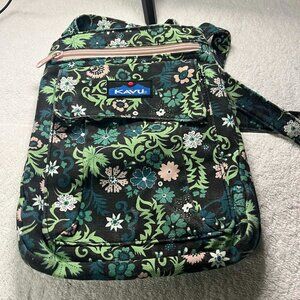 Kavu Keeper Bag Crossbody Style 4 pockets green and pink floral